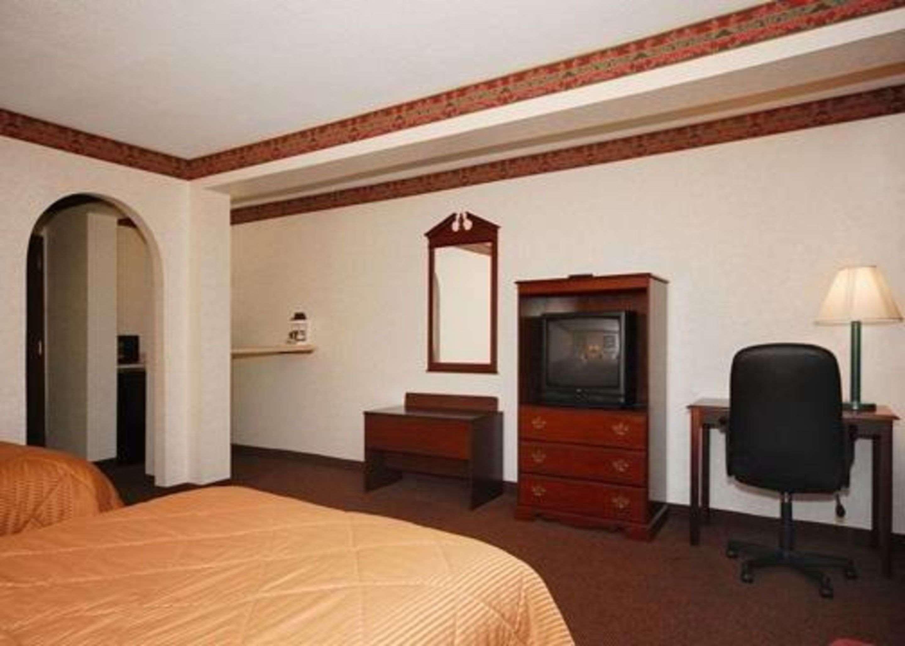 Quality Inn & Suites Tarboro - Kingsboro Exterior photo